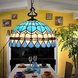 Luster z farebného skla pre európske vidiecke výtvarné umenie, ktorý obnovuje staré spôsoby svetla lampy