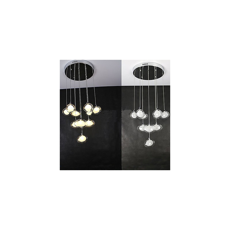 Moderné jednoduché lampy a lucerny