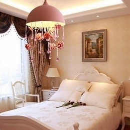 Malá ružová ružová záhradná lusterová lampa Iron Princess