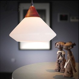 Jednoduchá závesná lampa