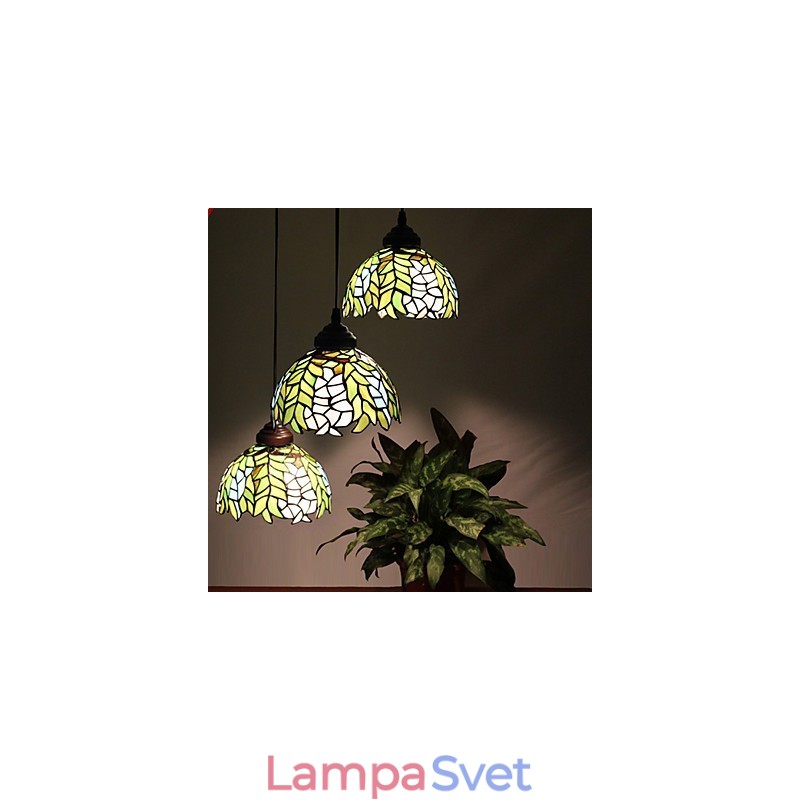 Luster z farebného skla pre európske vidiecke výtvarné umenie, ktorý obnovuje staré spôsoby svetla lampy