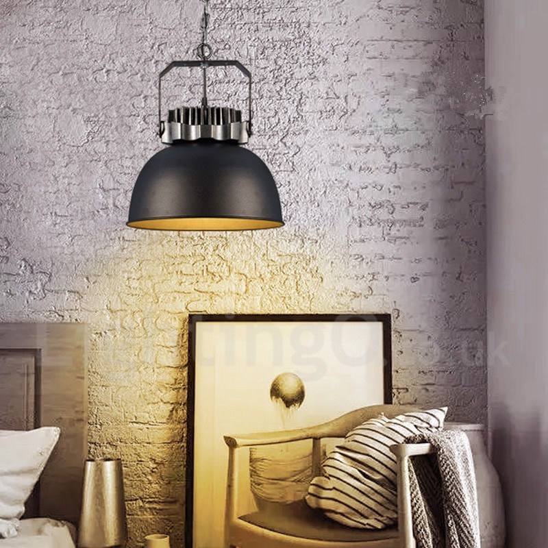 Čierna vidiecka vintage kovová závesná lampa