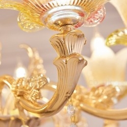 8 Ľahký tradičný klasický integrovaný kovový luster