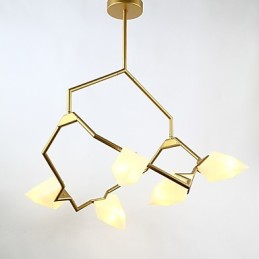 Päť ľahkých stĺpikov z moderného kovu so skleneným broskyňovým lustrom na ozdobnú závesnú lampu v jedálni