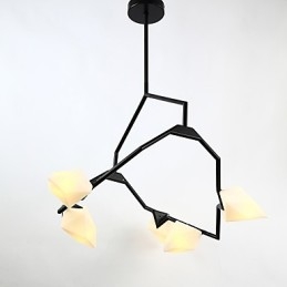 Päť svetelných stĺpikov moderného kovu so skleneným broskyňovým lustrom na ozdobnú závesnú lampu v jedálni