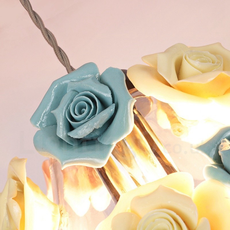 Viacfarebné stropné závesné svietidlo Flower Macaron so skleneným tienidlom