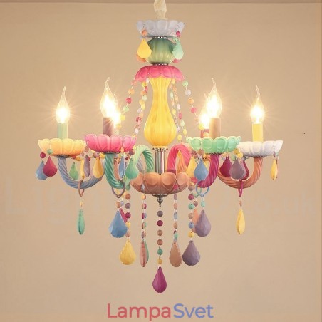 Ľahký luster Macaron 6 s viacfarebnými krištáľovými sviečkami v mini štýle pre deti Ľahký luster Macaron 6 s viacfarebnými krištáľovými sviečkami v mini štýle pre deti