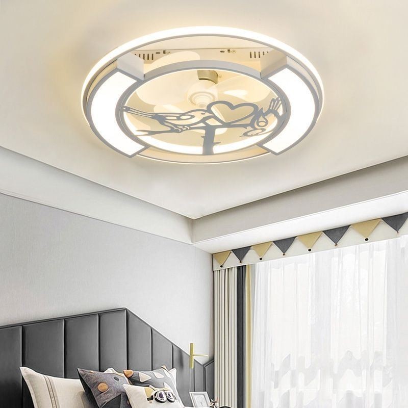 Stropné ventilátory v európskom štýle so svetlom