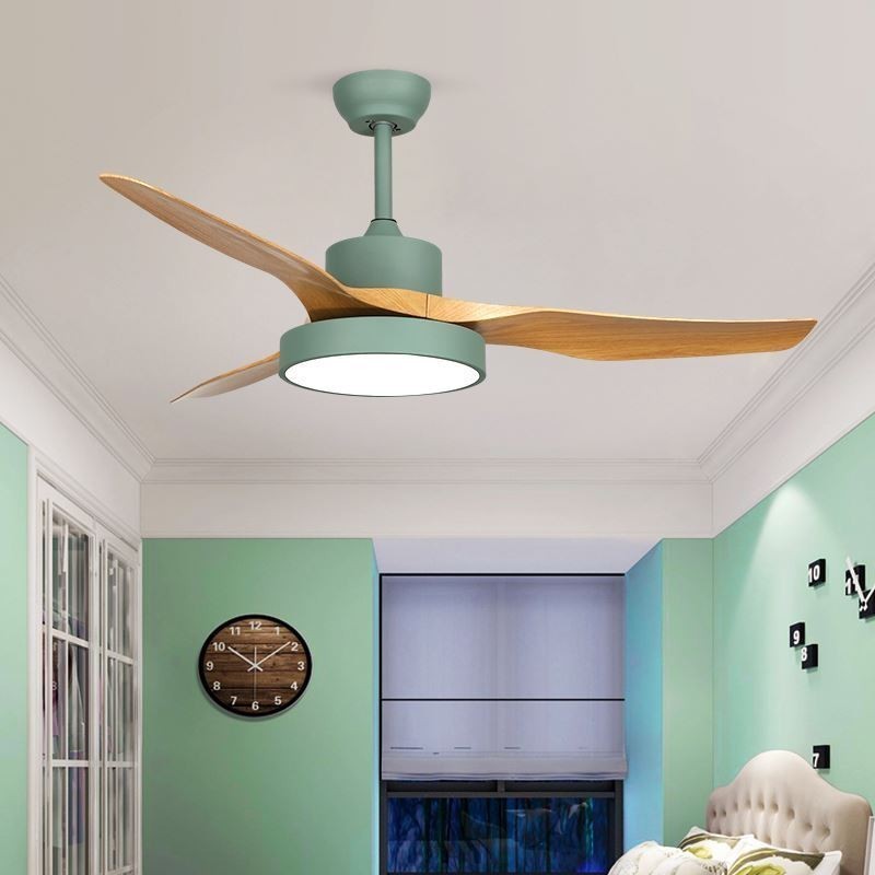 Stropný ventilátor s 3 lopatkami na diaľkové ovládanie