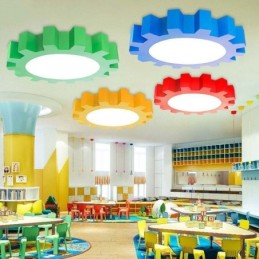 Kreslené stropné svietidlo moderného zapusteného držiaka