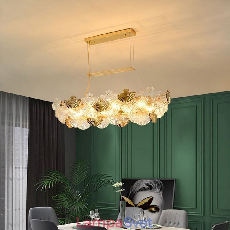 Umelecký luster v tvare vejára z európskeho skla