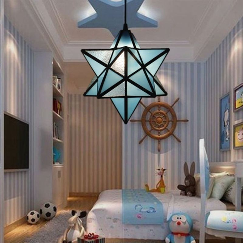 Európska závesná lampa z farebného skla Creative Star Závesná lampa