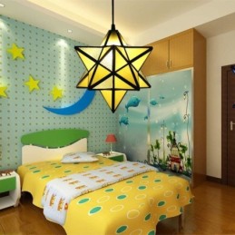 Európska závesná lampa z farebného skla Creative Star Závesná lampa
