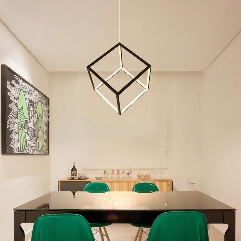 Čierna závesná lampa s geometrickou kockou LBY18069