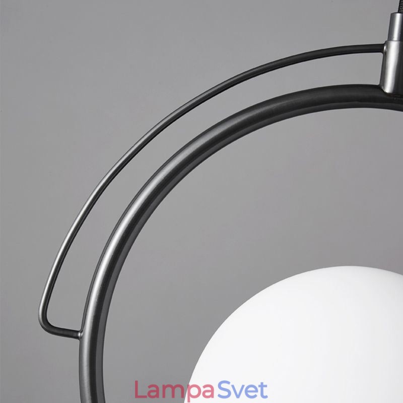 Závesná domáca lampa so sklenenou guľou