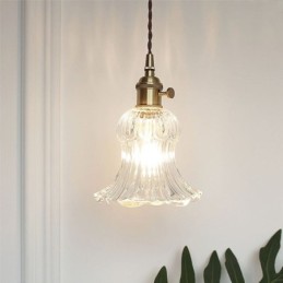 Závesná lampa v tvare kvetu z číreho rebrovaného skla s otočným spínačom