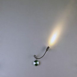 Výkonná nástenná lampa