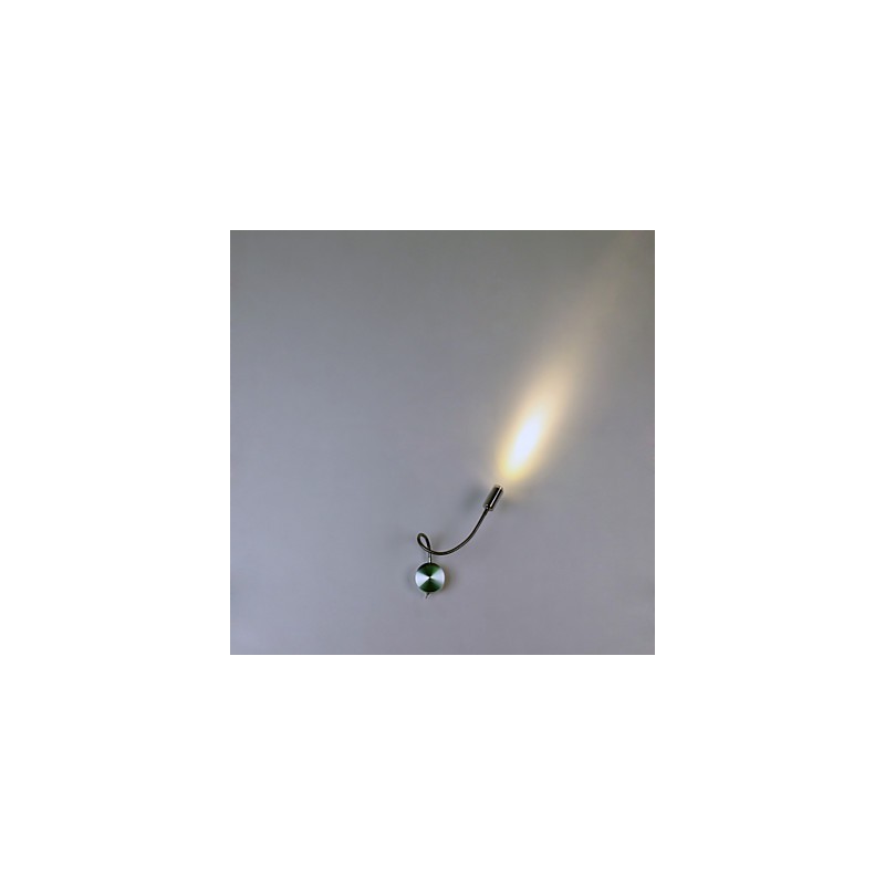 Výkonná nástenná lampa