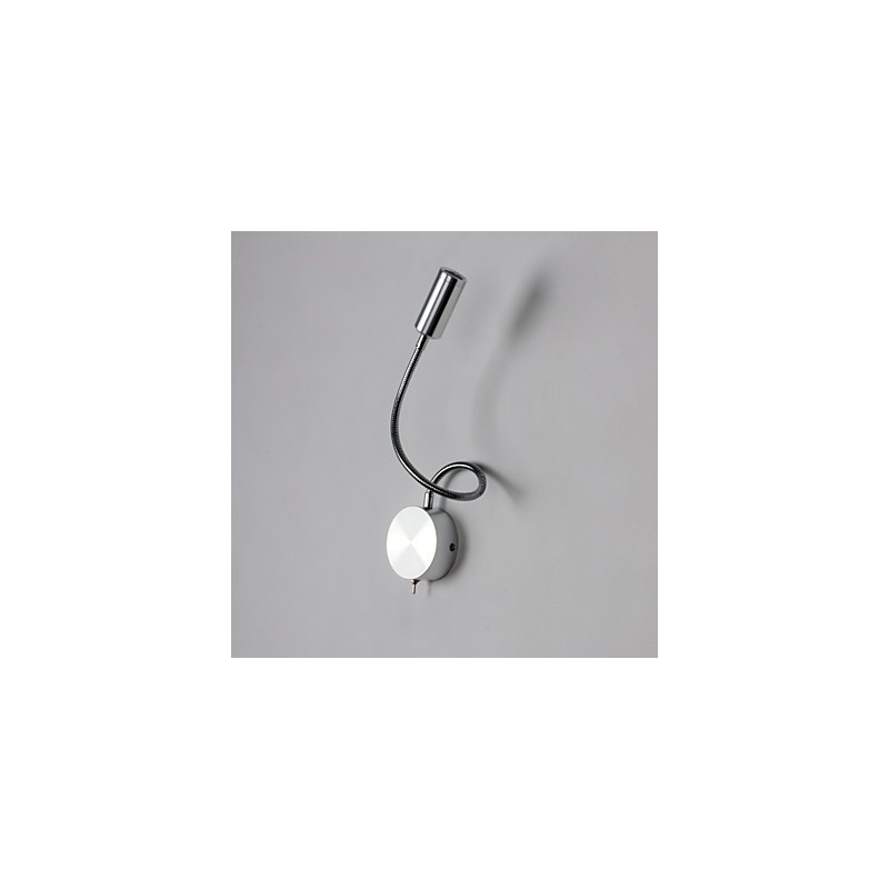 Výkonná nástenná lampa