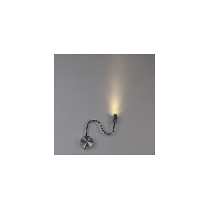 Výkonná nástenná lampa