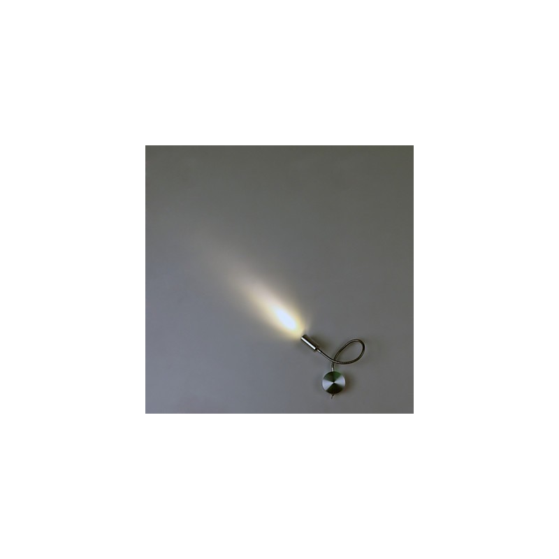 Výkonná nástenná lampa