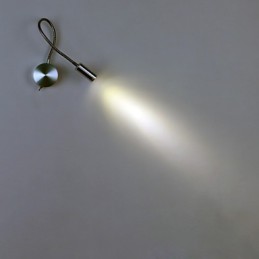 Výkonná nástenná lampa