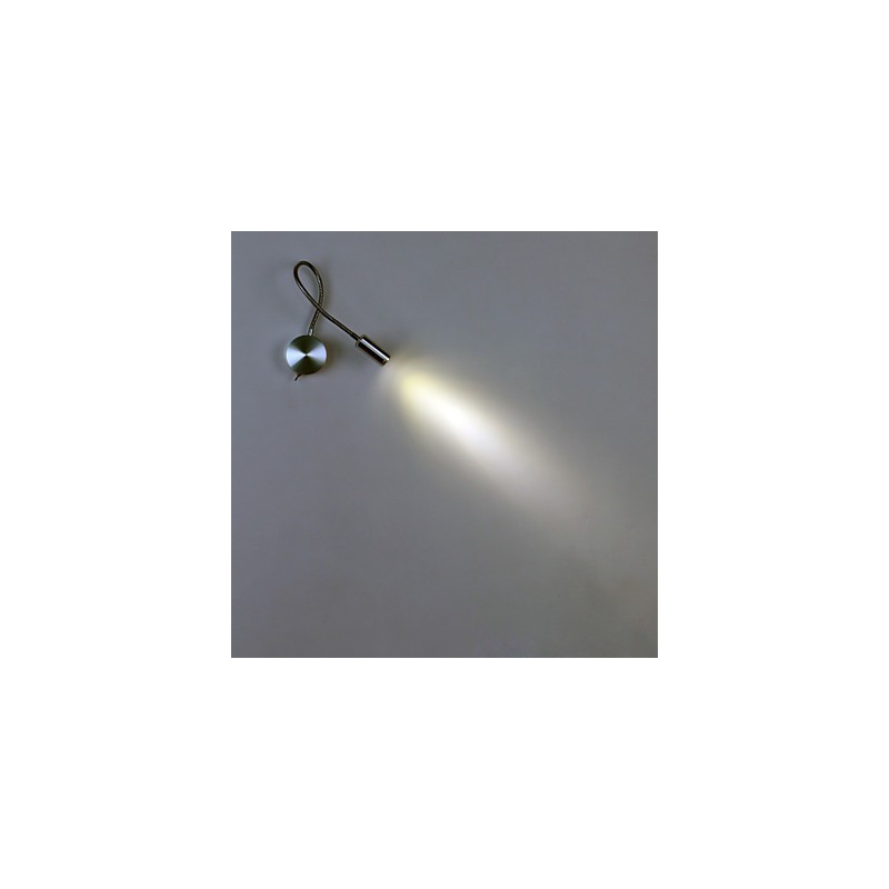 Výkonná nástenná lampa