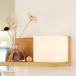 Kreatívna súčasná a zmluvná sklenená nástenná lampa z masívneho dreva