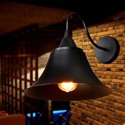 Americká vidiecka nástenná lampa so železným uzáverom Nástenná lampa z tepaného železa Archaize obnovuje staroveké spôsoby