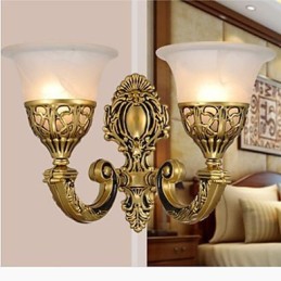 Európska nástenná lampa v spálni Hlava postele