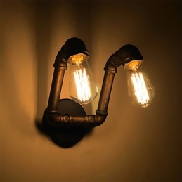 Retro kovová nástenná lampa do kaviarne
