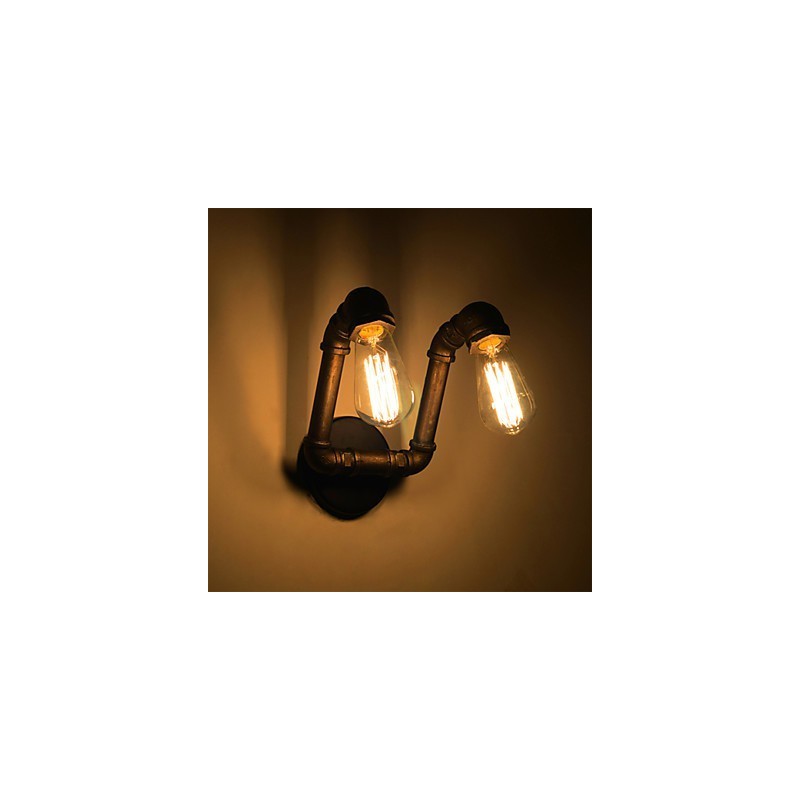 Retro kovová nástenná lampa do kaviarne