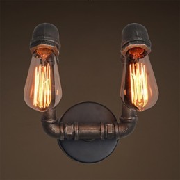 Retro kovová nástenná lampa do kaviarne