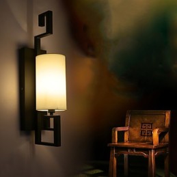 Moderná starožitná lampa v americkom štýle Obývacia izba Spálňa Hotelové izby Biela látková nástenná lampa