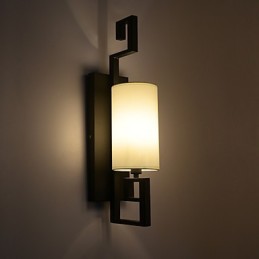 Moderná starožitná lampa v americkom štýle Obývacia izba Spálňa Hotelové izby Biela látková nástenná lampa