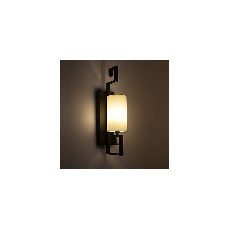 Moderná starožitná lampa v americkom štýle Obývacia izba Spálňa Hotelové izby Biela látková nástenná lampa