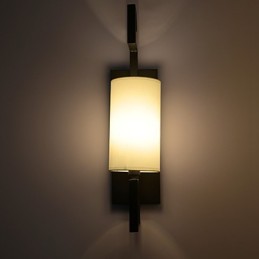Moderná starožitná lampa v americkom štýle Obývacia izba Spálňa Hotelové izby Biela látková nástenná lampa
