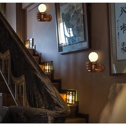 Európska nástenná pravá kreatívna retro päsť nástenná lampa