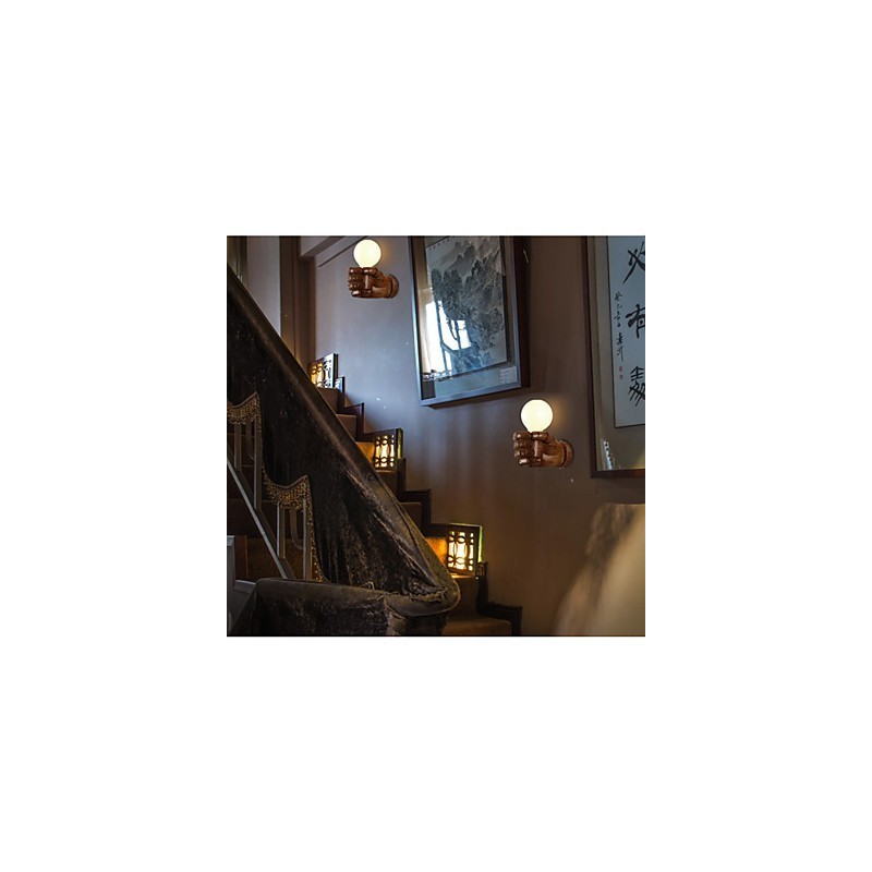 Európska nástenná pravá kreatívna retro päsť nástenná lampa