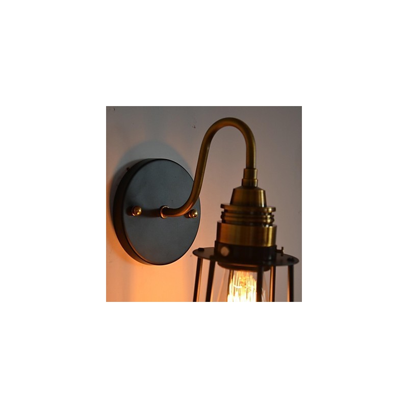 Nástenná lampa v zmluvnom štýle v Severnej Amerike