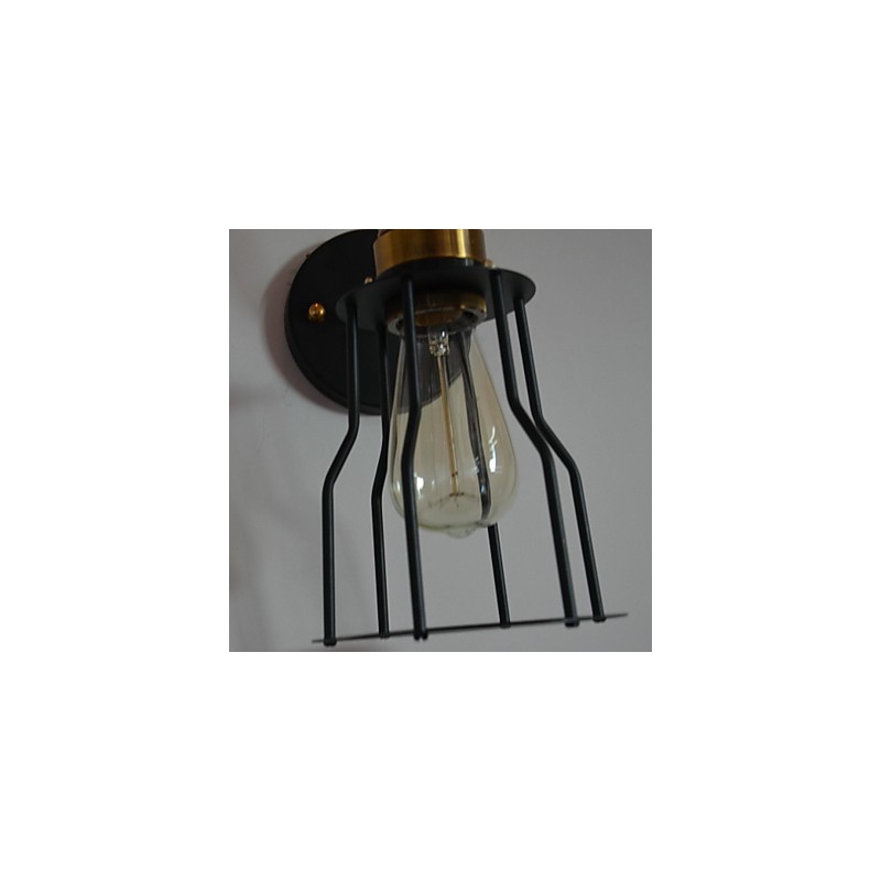 Nástenná lampa v zmluvnom štýle v Severnej Amerike