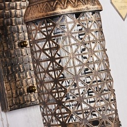 Nástenné svietidlo s rustikálnym domčekom pre nástenné svietidlo s uplightom v mini štýle