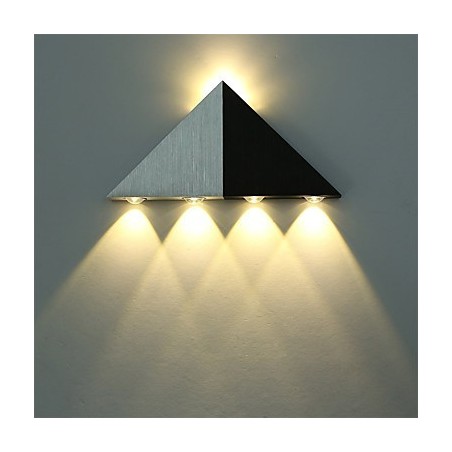 Moderné trojuholníkové nástenné svietidlo Vnútorná chodba Hore dole Nástenná lampa Bodové svetlo Hliníkové dekoratívne osvetlenie pre Studio Restauran Moderné trojuholníkové nástenné svietidlo Vnútorná chodba Hore dole Nástenná lampa Bodové svetlo Hliníkové dekoratívne osvetlenie pre Studio Restauran