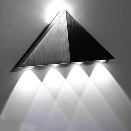 Moderné trojuholníkové nástenné svietidlo Vnútorná chodba Hore dole Nástenná lampa Bodové svetlo Hliníkové dekoratívne osvetlenie pre Studio Restauran