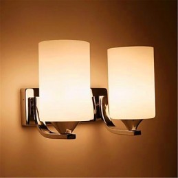 Jednoduchá teplá obývacia izba Spálňa Chodba Chodba Balkón Dvojstenná lampa