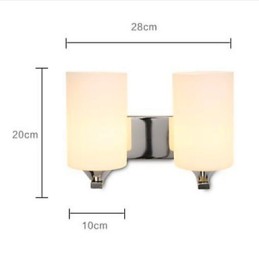 Jednoduchá teplá obývacia izba Spálňa Chodba Chodba Balkón Dvojstenná lampa