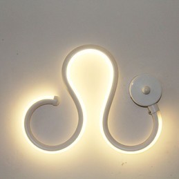 Moderná minimalistická lampa Hliníková lampa Spálňa Dekorácia nočnej lampy Dizajnéri Tvarované osvetlenie chodby Kreatívne lampy do obývačky