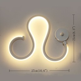 Moderná minimalistická lampa Hliníková lampa Spálňa Dekorácia nočnej lampy Dizajnéri Tvarované osvetlenie chodby Kreatívne lampy do obývačky