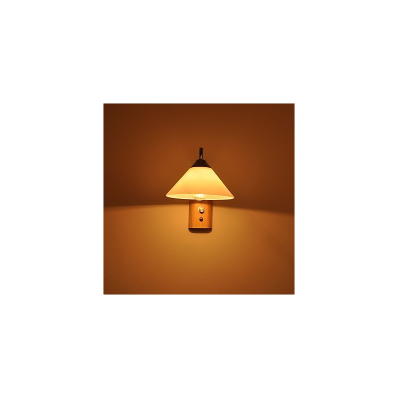 Jednoduchá nástenná lampa Nočná stolová lampa so skleneným tienidlom a masívnym drevom do spálne Komoda do obývačky Detská izba Konferenčný stolík na vysokej škole Knihy