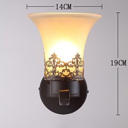 Jednohlavý americký vidiek Vintage kov so sklenenou nástennou lampou pre jedáleň Vstup do obývacej izby Foyer Dekorovaná nástenná lampa